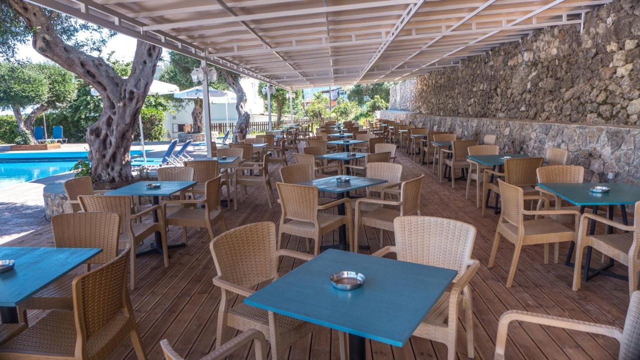 Golden Alexandros Hotel コルフ島 エクステリア 写真