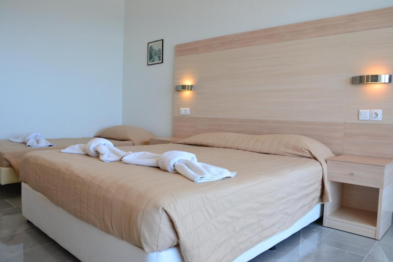 Golden Alexandros Hotel コルフ島 エクステリア 写真